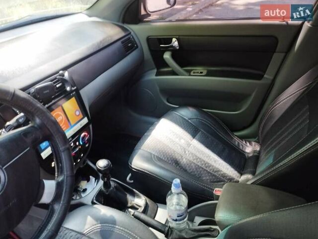 Бежевый Шевроле Лачетти, объемом двигателя 1.8 л и пробегом 282 тыс. км за 3800 $, фото 5 на Automoto.ua
