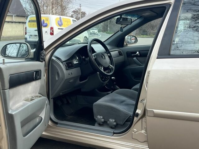 Бежевий Шевроле Лачетті, об'ємом двигуна 1.8 л та пробігом 200 тис. км за 3999 $, фото 6 на Automoto.ua