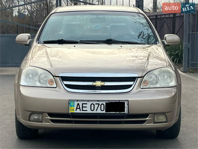 Бежевий Шевроле Лачетті, об'ємом двигуна 1.8 л та пробігом 200 тис. км за 3999 $, фото 1 на Automoto.ua