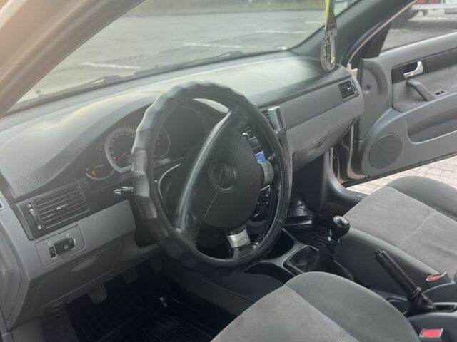 Шевроле Лачетти 2007 в Пирятине на Automoto.ua Бежевый Шевроле Лачетти, объемом двигателя 1.8 л и пробегом 320 тыс. км за 3500 $, фото 8 на Automoto.ua