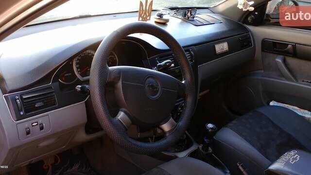 Бежевый Шевроле Лачетти, объемом двигателя 1.6 л и пробегом 233 тыс. км за 4300 $, фото 9 на Automoto.ua