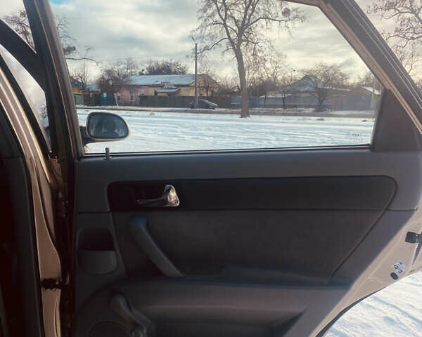 Бежевий Шевроле Лачетті, об'ємом двигуна 1.8 л та пробігом 248 тис. км за 4400 $, фото 17 на Automoto.ua