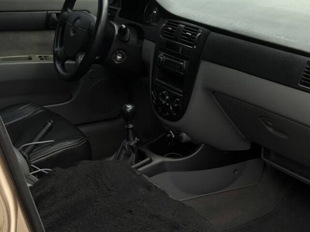 Бежевий Шевроле Лачетті, об'ємом двигуна 1.6 л та пробігом 227 тис. км за 3700 $, фото 9 на Automoto.ua