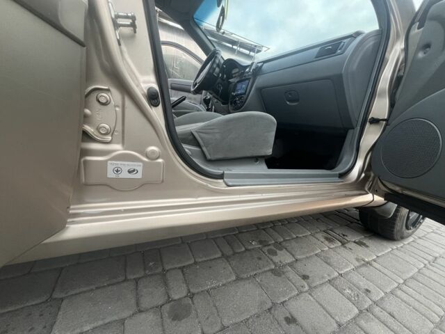 Шевроле Лачетти 2007 в Пирятине на Automoto.ua Бежевый Шевроле Лачетти, объемом двигателя 1.8 л и пробегом 320 тыс. км за 3500 $, фото 15 на Automoto.ua