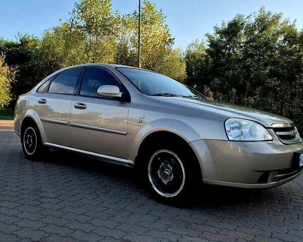 Бежевый Шевроле Лачетти, объемом двигателя 1.8 л и пробегом 233 тыс. км за 4000 $, фото 2 на Automoto.ua