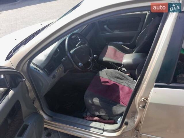 Бежевый Шевроле Лачетти, объемом двигателя 1.6 л и пробегом 178 тыс. км за 3500 $, фото 5 на Automoto.ua
