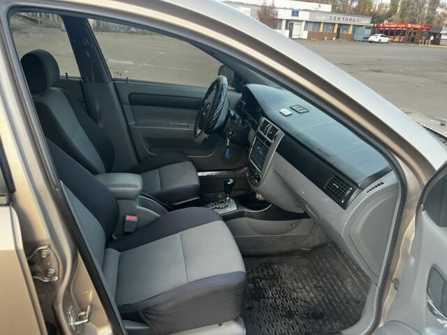 Бежевый Шевроле Лачетти, объемом двигателя 1.8 л и пробегом 222 тыс. км за 3700 $, фото 6 на Automoto.ua