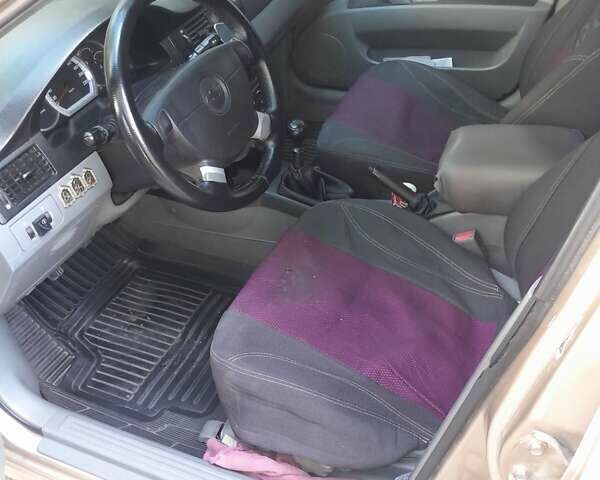 Бежевый Шевроле Лачетти, объемом двигателя 1.6 л и пробегом 178 тыс. км за 3500 $, фото 9 на Automoto.ua