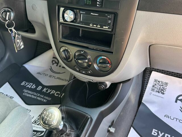 Шевроле Лачетти 2008 в Кривом Роге на Automoto.ua Бежевый Шевроле Лачетти, объемом двигателя 1.6 л и пробегом 220 тыс. км за 4600 $, фото 11 на Automoto.ua