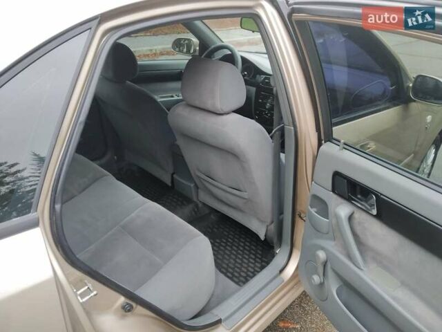 Бежевый Шевроле Лачетти, объемом двигателя 1.8 л и пробегом 167 тыс. км за 4500 $, фото 8 на Automoto.ua