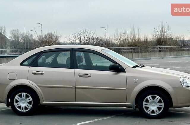 Бежевый Шевроле Лачетти, объемом двигателя 1.6 л и пробегом 196 тыс. км за 3950 $, фото 4 на Automoto.ua