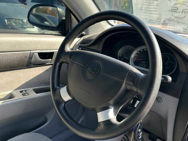 Шевроле Лачетти 2008 в Кривом Роге на Automoto.ua Бежевый Шевроле Лачетти, объемом двигателя 1.6 л и пробегом 220 тыс. км за 4600 $, фото 12 на Automoto.ua