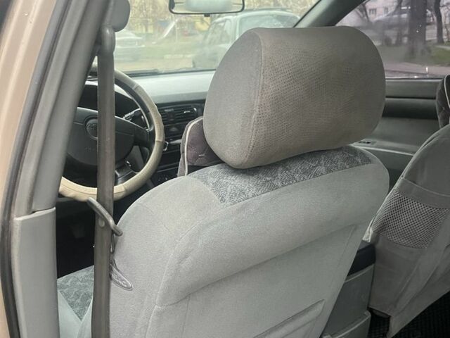 Бежевый Шевроле Лачетти, объемом двигателя 1.8 л и пробегом 400 тыс. км за 2300 $, фото 7 на Automoto.ua