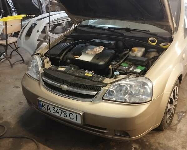 Бежевый Шевроле Лачетти, объемом двигателя 1.8 л и пробегом 300 тыс. км за 4000 $, фото 3 на Automoto.ua