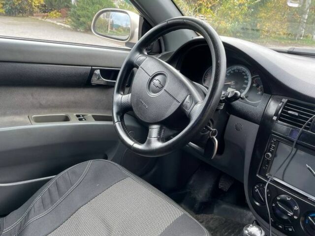 Бежевый Шевроле Лачетти, объемом двигателя 1.8 л и пробегом 356 тыс. км за 1500 $, фото 7 на Automoto.ua