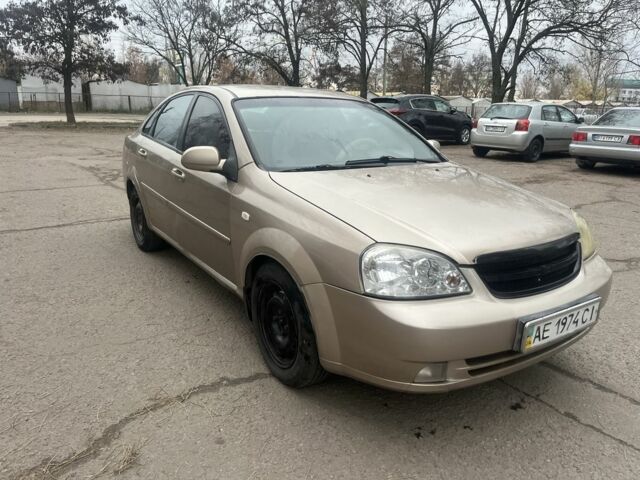 Бежевый Шевроле Лачетти, объемом двигателя 1.8 л и пробегом 400 тыс. км за 2300 $, фото 2 на Automoto.ua