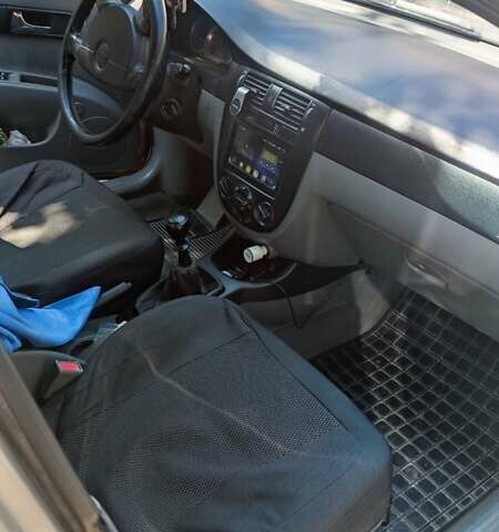 Бежевый Шевроле Лачетти, объемом двигателя 1.8 л и пробегом 325 тыс. км за 3500 $, фото 2 на Automoto.ua