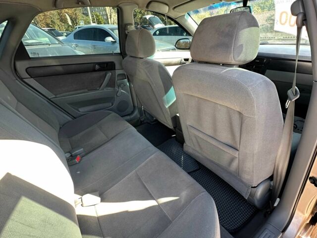 Шевроле Лачетти 2008 в Кривом Роге на Automoto.ua Бежевый Шевроле Лачетти, объемом двигателя 1.6 л и пробегом 220 тыс. км за 4600 $, фото 5 на Automoto.ua