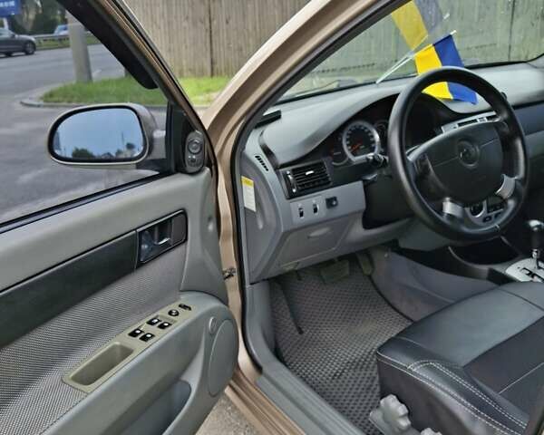 Бежевый Шевроле Лачетти, объемом двигателя 1.8 л и пробегом 213 тыс. км за 5450 $, фото 17 на Automoto.ua