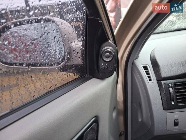 Бежевый Шевроле Лачетти, объемом двигателя 1.8 л и пробегом 115 тыс. км за 4500 $, фото 7 на Automoto.ua