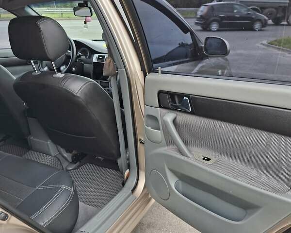 Бежевый Шевроле Лачетти, объемом двигателя 1.8 л и пробегом 213 тыс. км за 5450 $, фото 9 на Automoto.ua