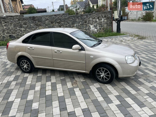 Бежевий Шевроле Лачетті, об'ємом двигуна 1.6 л та пробігом 140 тис. км за 5200 $, фото 38 на Automoto.ua