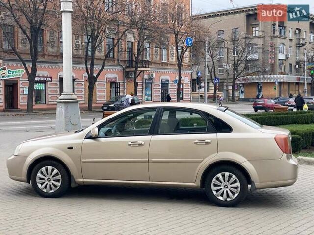 Бежевый Шевроле Лачетти, объемом двигателя 1.8 л и пробегом 235 тыс. км за 2950 $, фото 2 на Automoto.ua