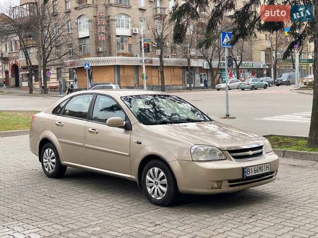 Бежевий Шевроле Лачетті, об'ємом двигуна 1.8 л та пробігом 235 тис. км за 2950 $, фото 4 на Automoto.ua