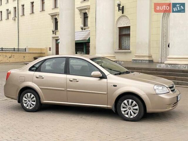 Бежевый Шевроле Лачетти, объемом двигателя 1.8 л и пробегом 250 тыс. км за 3100 $, фото 3 на Automoto.ua