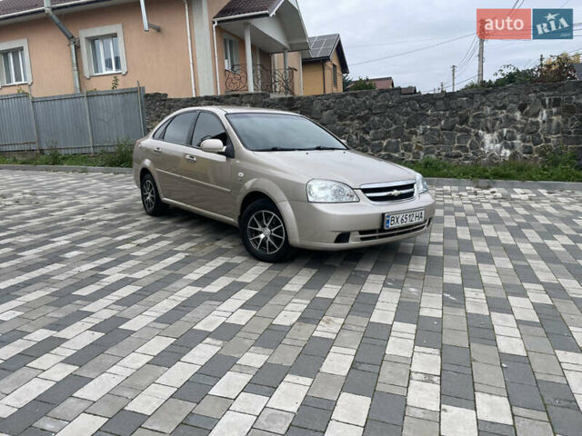 Бежевий Шевроле Лачетті, об'ємом двигуна 1.6 л та пробігом 140 тис. км за 5200 $, фото 42 на Automoto.ua