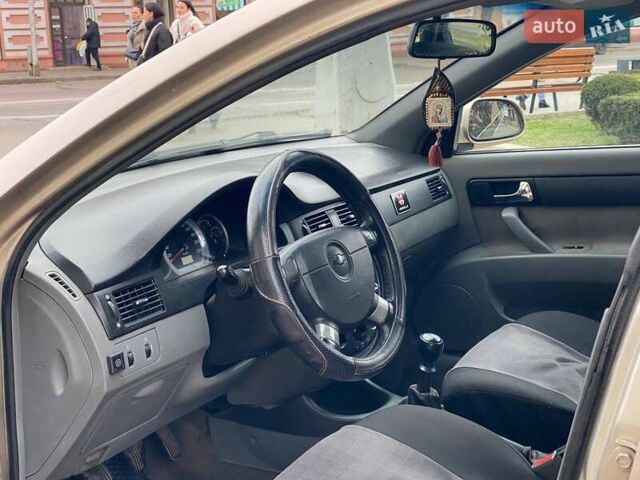 Бежевый Шевроле Лачетти, объемом двигателя 1.8 л и пробегом 250 тыс. км за 3100 $, фото 9 на Automoto.ua