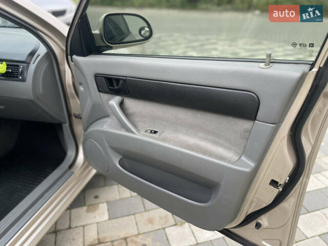 Бежевий Шевроле Лачетті, об'ємом двигуна 1.6 л та пробігом 140 тис. км за 5200 $, фото 61 на Automoto.ua