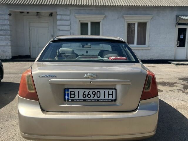 Бежевый Шевроле Лачетти, объемом двигателя 1.8 л и пробегом 305 тыс. км за 3550 $, фото 4 на Automoto.ua