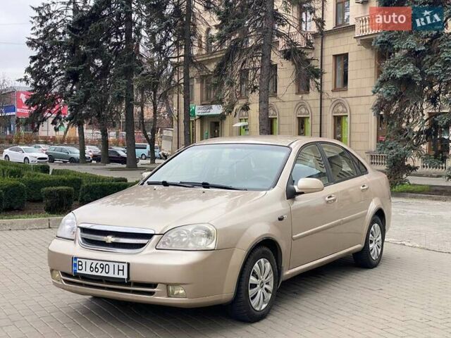 Бежевый Шевроле Лачетти, объемом двигателя 1.8 л и пробегом 250 тыс. км за 3100 $, фото 1 на Automoto.ua