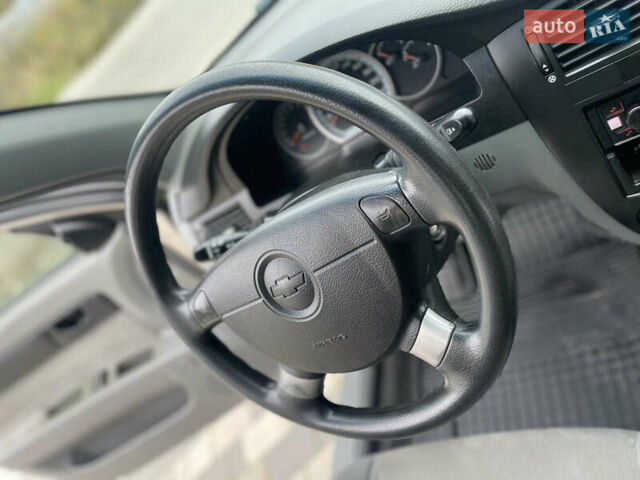 Бежевий Шевроле Лачетті, об'ємом двигуна 1.6 л та пробігом 140 тис. км за 5200 $, фото 64 на Automoto.ua