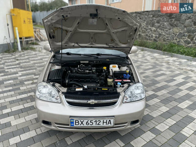 Бежевий Шевроле Лачетті, об'ємом двигуна 1.6 л та пробігом 140 тис. км за 5200 $, фото 68 на Automoto.ua