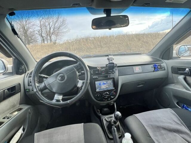 Бежевый Шевроле Лачетти, объемом двигателя 1.8 л и пробегом 305 тыс. км за 3550 $, фото 6 на Automoto.ua