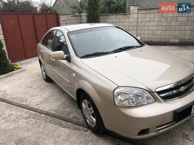 Шевроле Лачетти 2011 в Каменское - Днепродзержинск на Automoto.ua Бежевый Шевроле Лачетти, объемом двигателя 1.6 л и пробегом 116 тыс. км за 6200 $, фото 2 на Automoto.ua