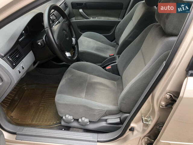 Шевроле Лачетти 2011 в Каменское - Днепродзержинск на Automoto.ua Бежевый Шевроле Лачетти, объемом двигателя 1.6 л и пробегом 116 тыс. км за 6200 $, фото 10 на Automoto.ua