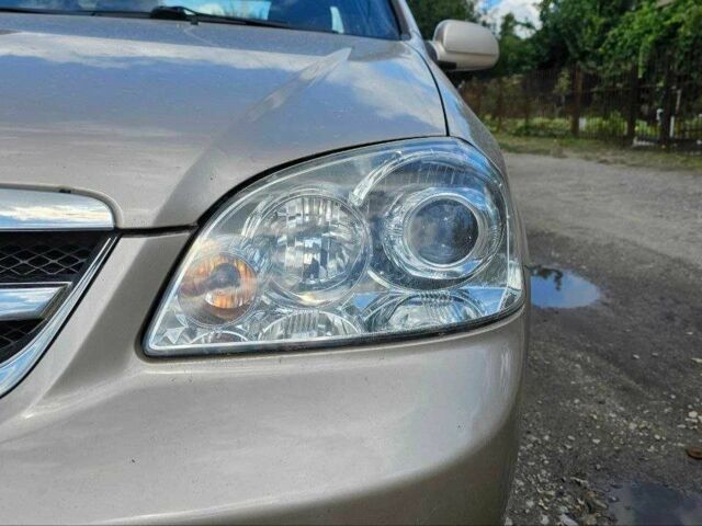 Бежевый Шевроле Лачетти, объемом двигателя 1.6 л и пробегом 170 тыс. км за 6400 $, фото 3 на Automoto.ua