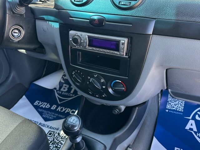 Бежевый Шевроле Лачетти, объемом двигателя 1.8 л и пробегом 200 тыс. км за 4400 $, фото 11 на Automoto.ua