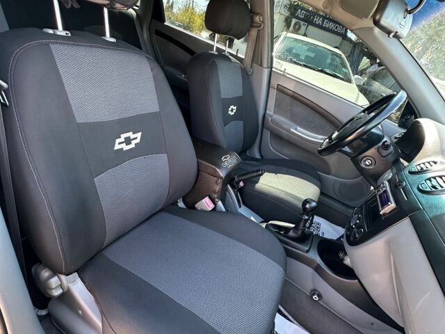 Бежевый Шевроле Лачетти, объемом двигателя 1.8 л и пробегом 200 тыс. км за 4400 $, фото 9 на Automoto.ua