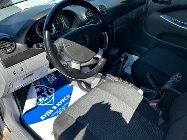 Бежевый Шевроле Лачетти, объемом двигателя 1.8 л и пробегом 200 тыс. км за 4400 $, фото 15 на Automoto.ua