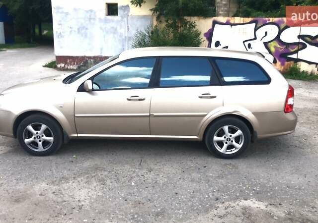 Бежевий Шевроле Лачетті, об'ємом двигуна 1.8 л та пробігом 295 тис. км за 3500 $, фото 1 на Automoto.ua