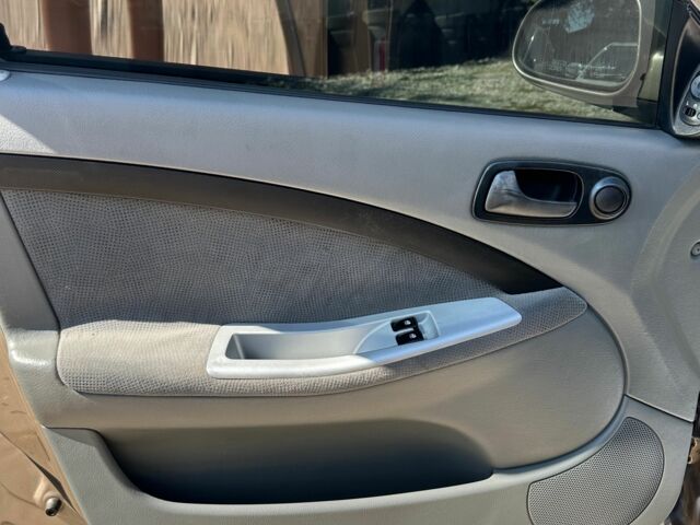 Бежевый Шевроле Лачетти, объемом двигателя 1.8 л и пробегом 200 тыс. км за 4400 $, фото 14 на Automoto.ua