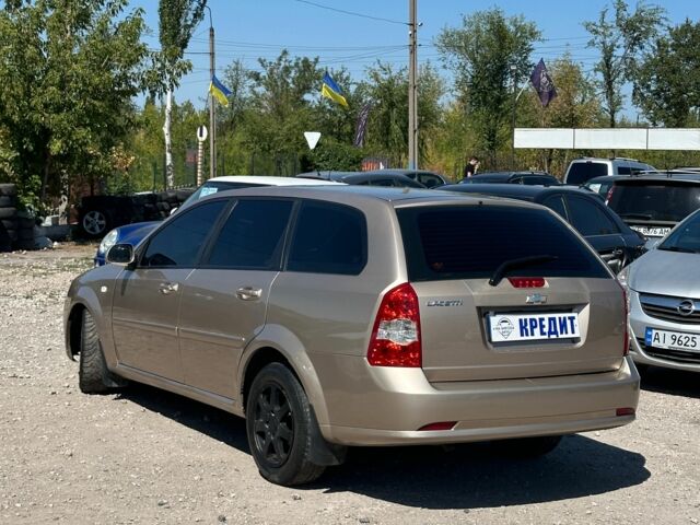 Бежевый Шевроле Лачетти, объемом двигателя 1.8 л и пробегом 200 тыс. км за 4400 $, фото 3 на Automoto.ua