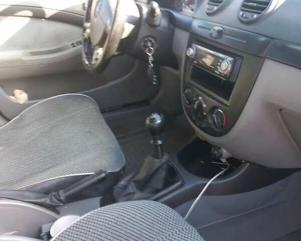 Бежевий Шевроле Лачетті, об'ємом двигуна 1.8 л та пробігом 249 тис. км за 4500 $, фото 1 на Automoto.ua