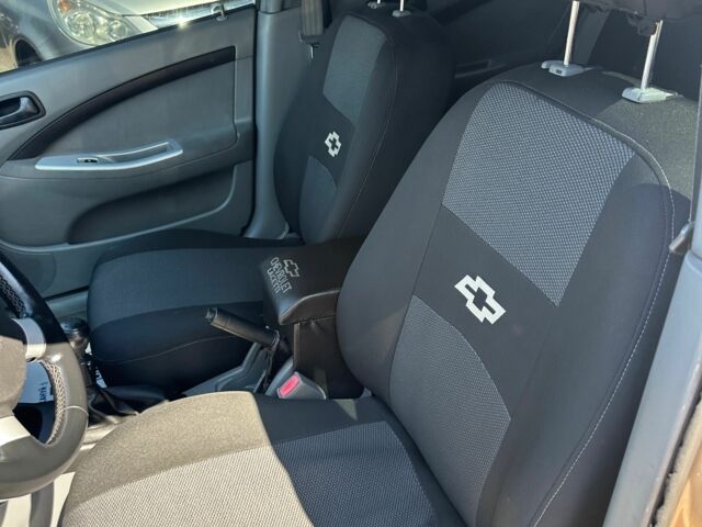 Бежевый Шевроле Лачетти, объемом двигателя 1.8 л и пробегом 200 тыс. км за 4400 $, фото 16 на Automoto.ua