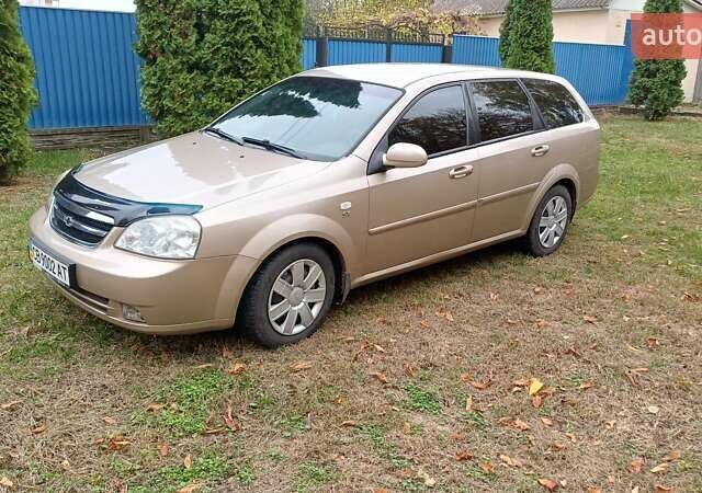 Бежевый Шевроле Лачетти, объемом двигателя 1.8 л и пробегом 265 тыс. км за 4500 $, фото 2 на Automoto.ua