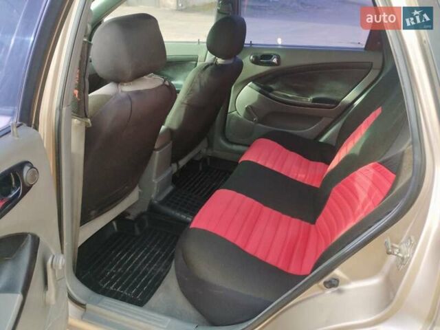 Бежевый Шевроле Лачетти, объемом двигателя 1.8 л и пробегом 423 тыс. км за 3700 $, фото 1 на Automoto.ua